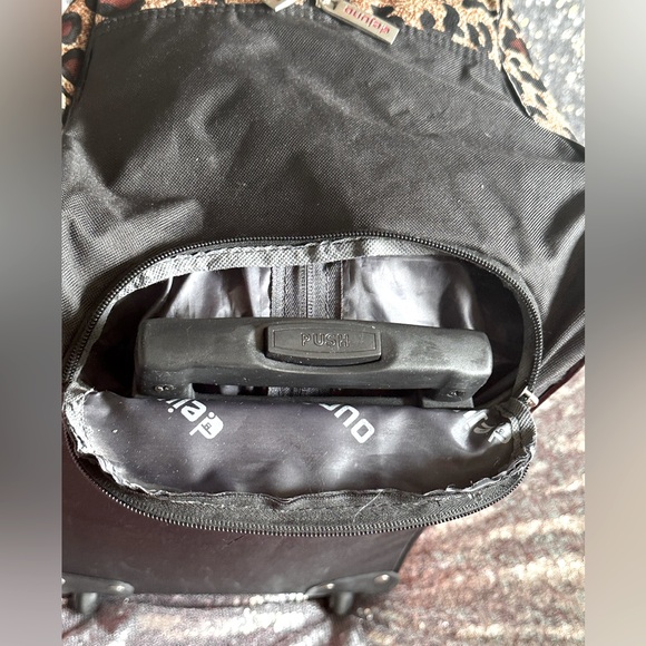 DEJUNO Large Cheetah Stripes Carry On Travel Bag Suitcase - Picture 12 of 16